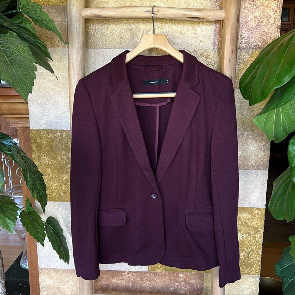 Vero Moda Women’s Plum Fitted Notch Lapel Single Breasted Blazer, Size Small